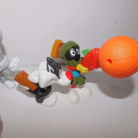 2020 McDonalds Set of 6 Looney Tunes Space Jam Figures Marvin Lola Bugs Taz + - Picture 7 of 7